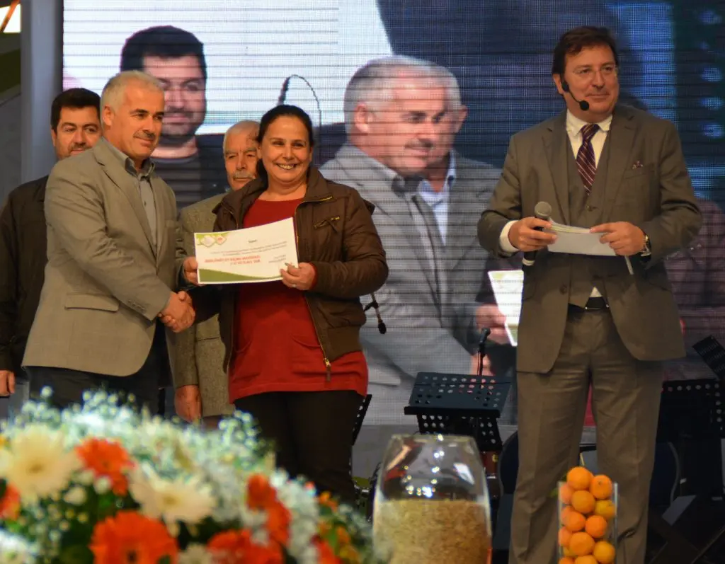 Seferihisar’ın mandalinasını dünyaya tanıtan festival ve perde arkası
