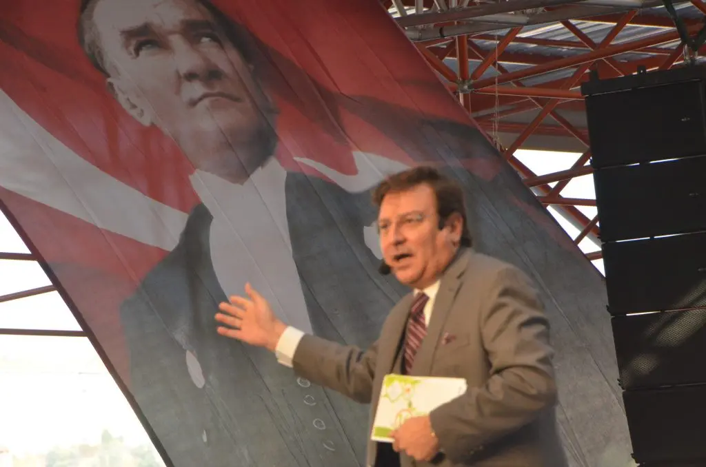 Seferihisar’ın mandalinasını dünyaya tanıtan festival ve perde arkası