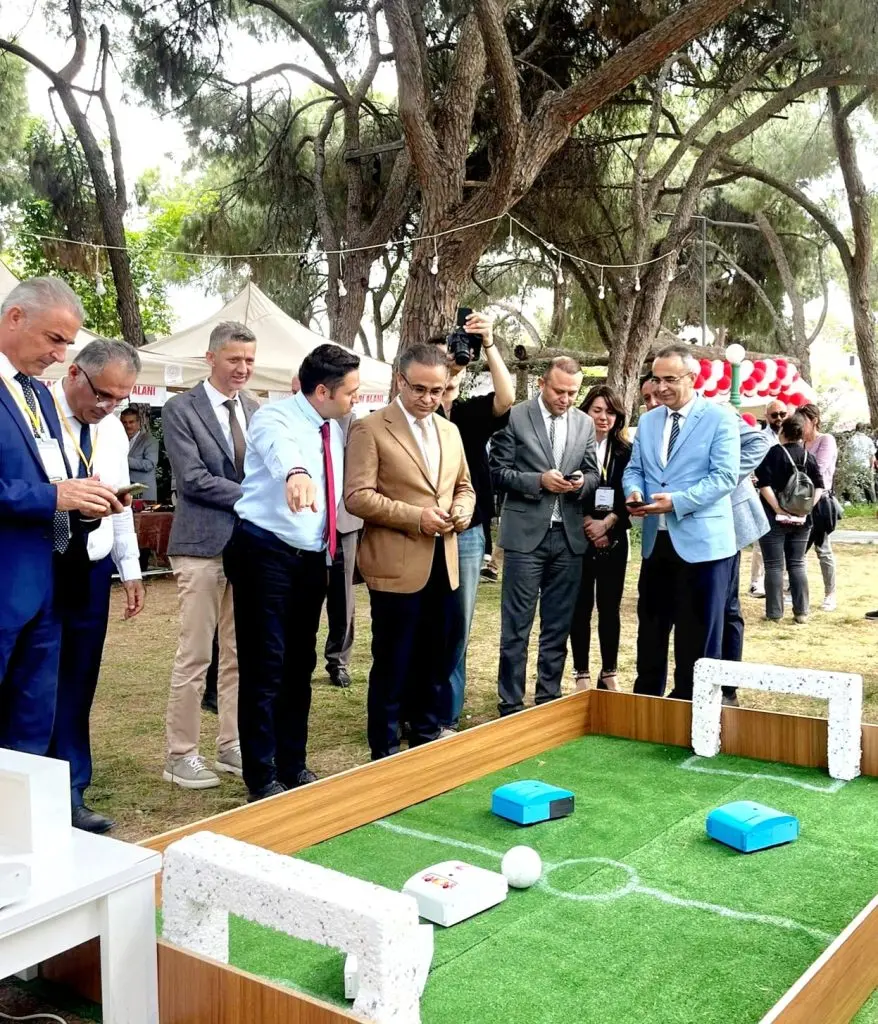 Seferihisarlı öğrenciler teknoloji fuarında