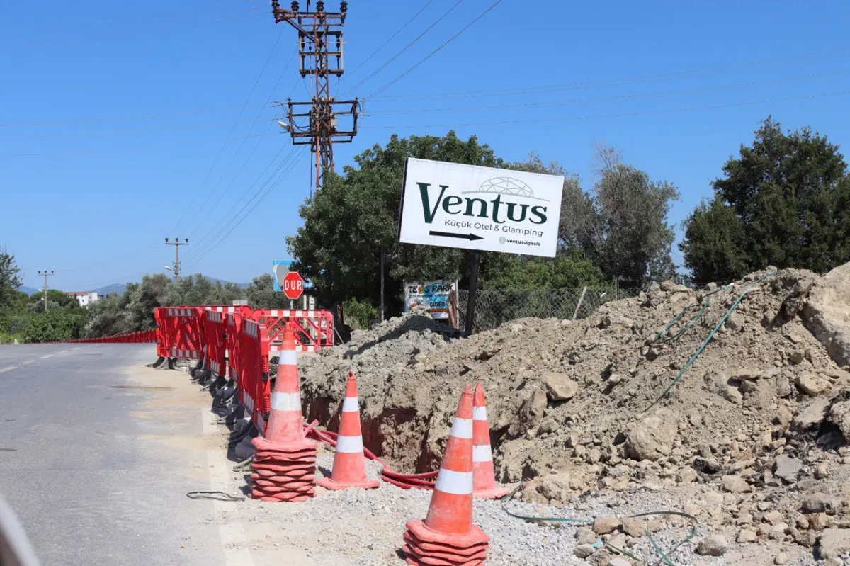Sığacık yolu çözüm bekliyor