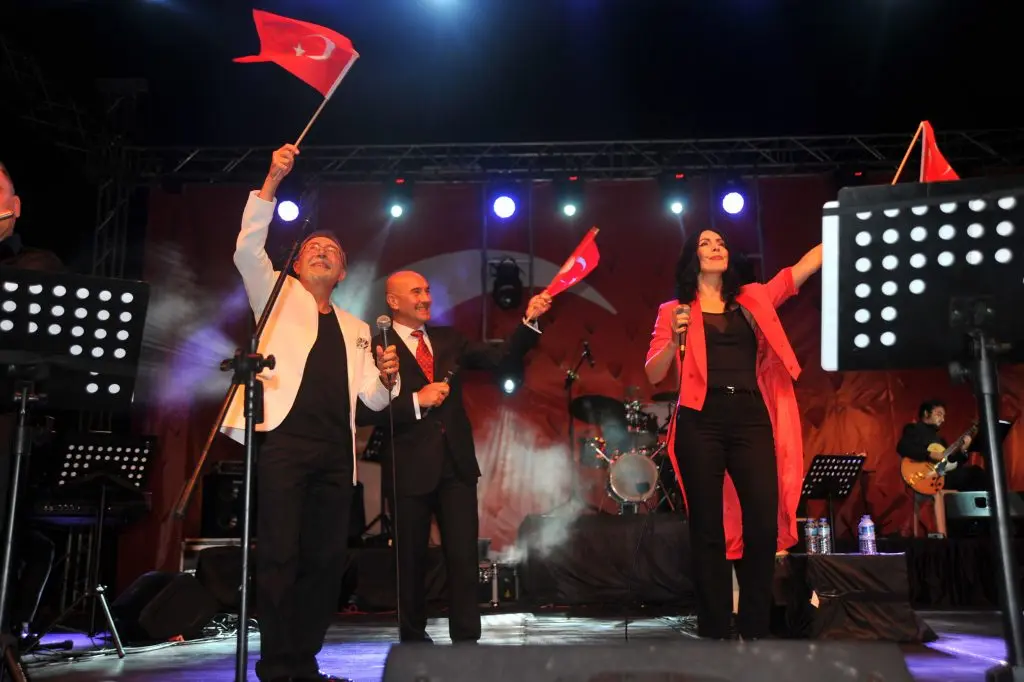 Başkan Soyer’den çifte müjde!