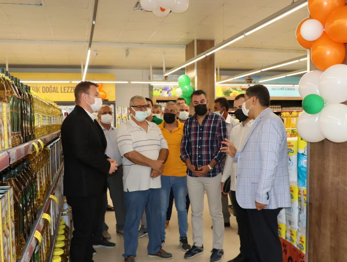 Tarım Kredi Kooperatif Market Seferihisar’a şube açtı