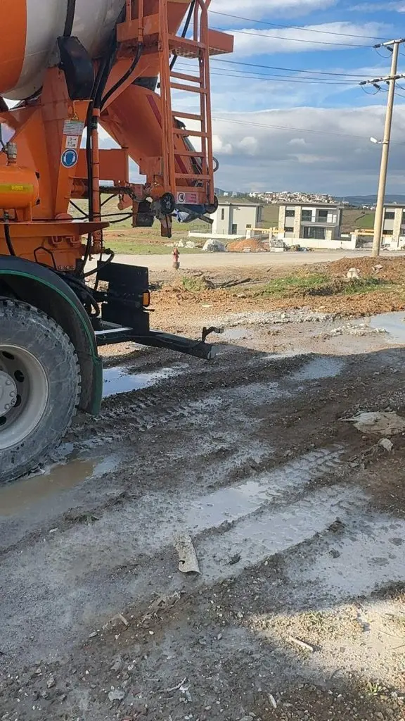 Toprak zeminde beton aracı yıkayanlara ceza