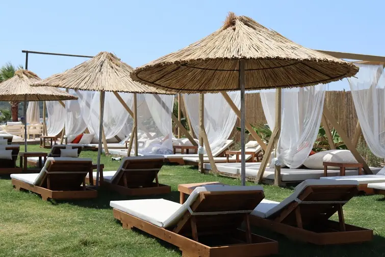 Tüccar Beach açıldı