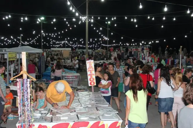 Ürkmez Gece Pazarı Yarımada’nın Cazibe Merkezi