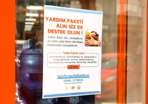 Bir koliyle sen de destek ol...