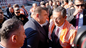 İsmail Yetişkin Manisa’da Özgür Özel ile buluştu