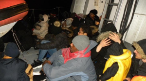 İzmir’de 98 düzensiz göçmen yakalandı