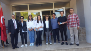 Madalya avcıları, okullarında da ödüllendirildi