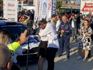 Royal Teos Ege Rallisi’nde sürpriz evlenme teklifi