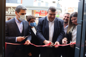 Seferihisar Atatürk Caddesi’nde Luxell açıldı