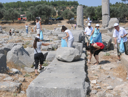 Seferihisar Tarihine Sahip Çıkıyor