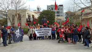 Seferihisar’da Atatürk’e hakaret edenlere suç duyurusu