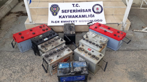 Seferihisar’da balıkçı teknelerinden akü çaldılar!
