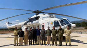 Seferihisar’da orman yangınlarına karşı helikopter önlemi