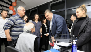 Seferihisar’da sosyal belediyecilik! Sağlık ve Sosyal Yaşam Merkezi açıldı