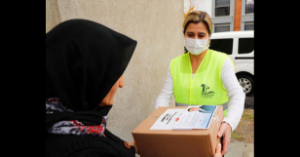 Seferihisar’da ülkeye örnek ‘hindi’ projesi:  Hem üretici hem ihtiyaç sahibi kazanıyor 