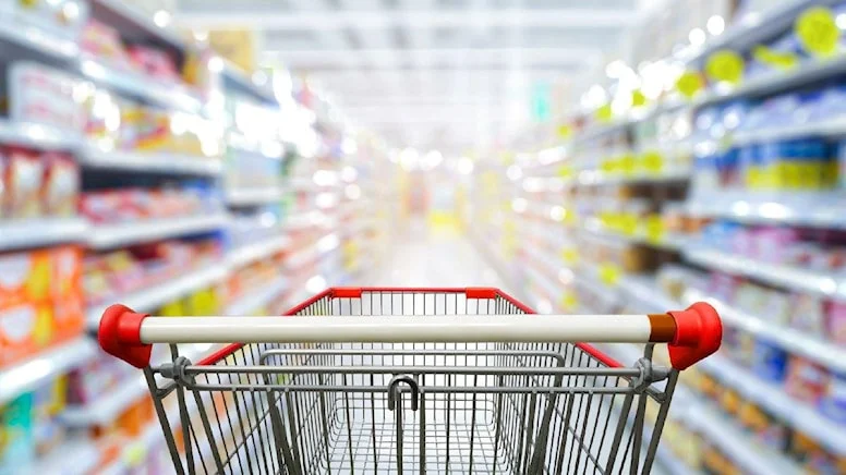 Seferihisar’da zincir marketlere dadanan kadın hırsızlar yakalandı