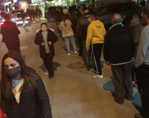 Sokağa çıkma yasağının ardından çarşı doldu taştı