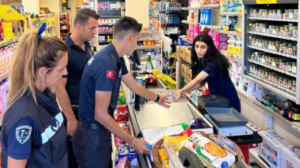 Zabıta ekipleri zincir marketleri denetledi